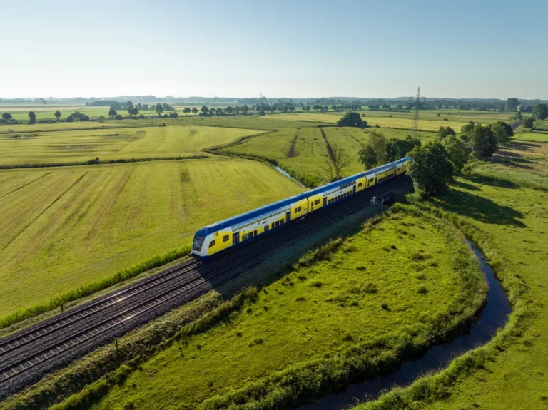 Drohnen-Aufnahmen von Zügen in ganz Niedersachsen