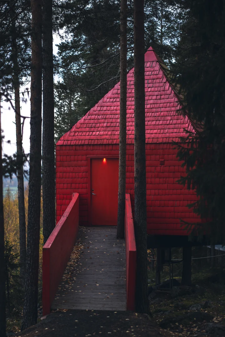 Schweden Reise 2023 Architekturfotografie Baumhaus Resort Treehotel (24)